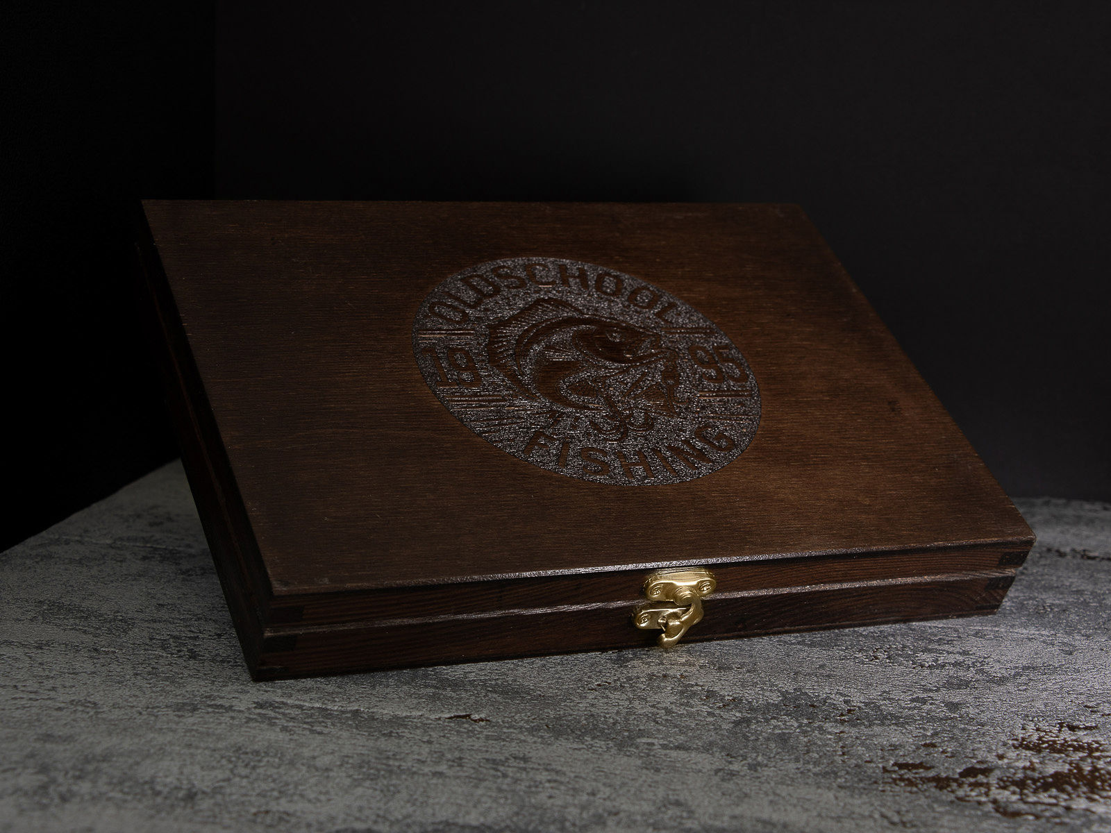 MEDIUM RIVER BOX CIEMNY BRĄZ