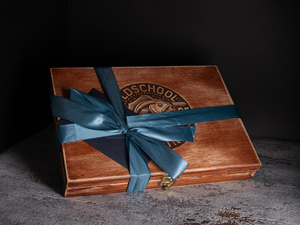 MEDIUM RIVER BOX POLIERTE BRONZE