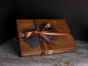 MEDIUM RIVER BOX DARK BROWN