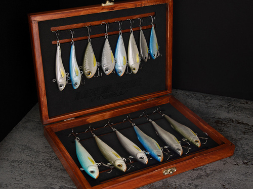MEDIUM RIVER BOX MAHOŃ